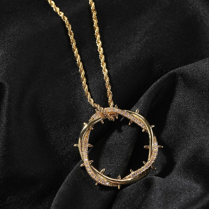 Streetwear Brand Accessories - Collar con colgante de corona de