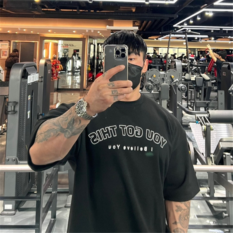 Camiseta holgada de marca core - Streetwear Brand Korea reseña y precio