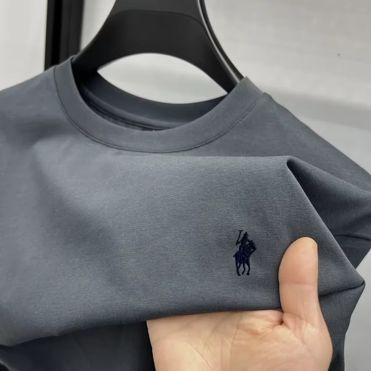 Camiseta Clásica con Logotipo  - Streetwear Brand With A Logo reseña y precio