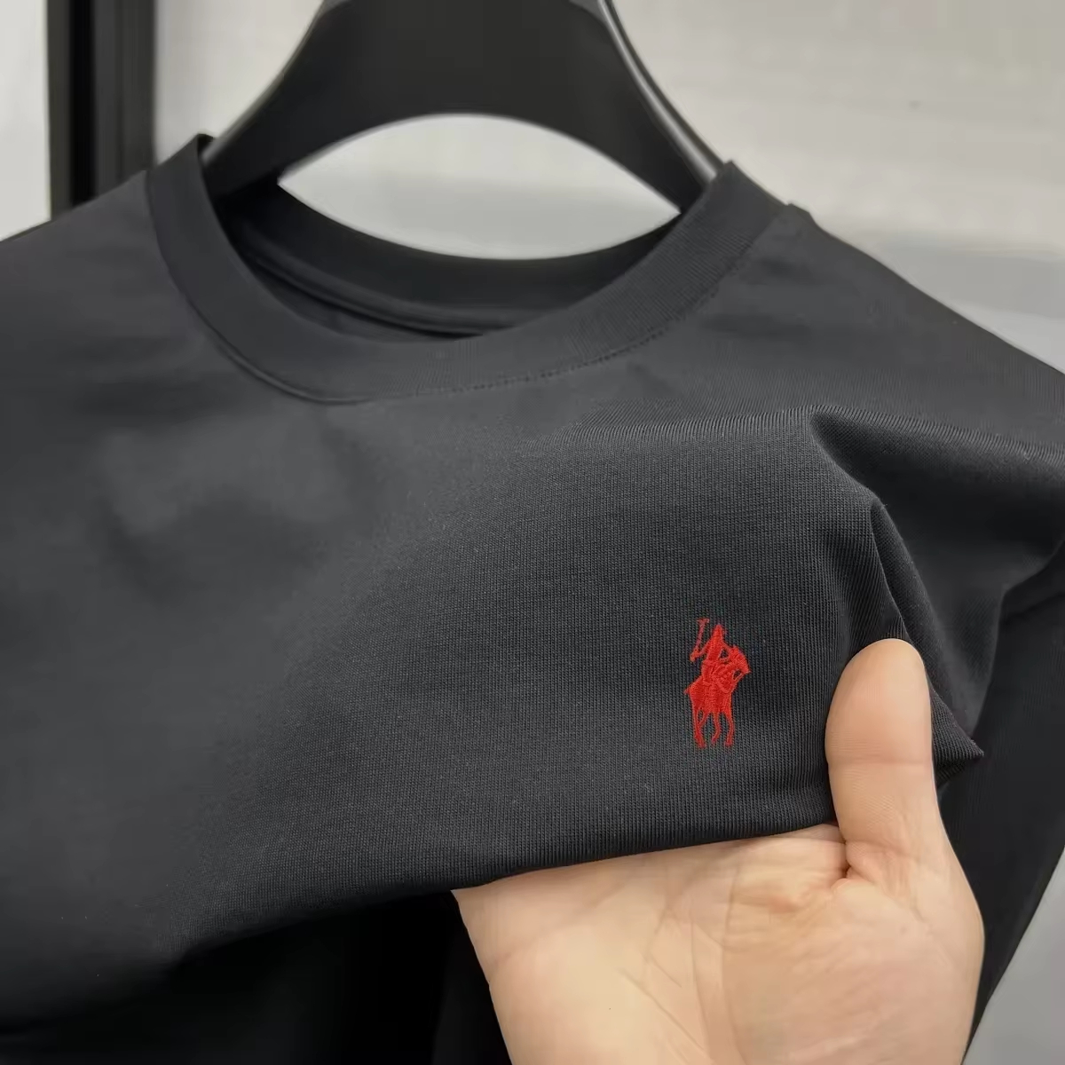Camiseta Clásica con Logotipo  - Streetwear Brand With A Logo reseña y precio